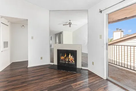 2121 Hepburn Street 918 Houston TX 77054