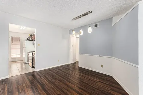 2121 Hepburn Street 918 Houston TX 77054