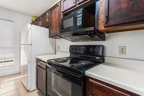2121 Hepburn Street 918 Houston TX 77054