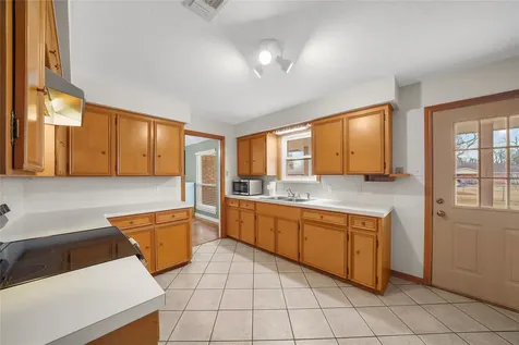 1112 Knox Lane Wharton TX 77488