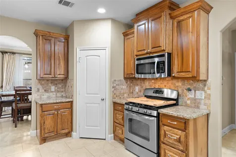 906 Fairbanks Drive Magnolia TX 77354