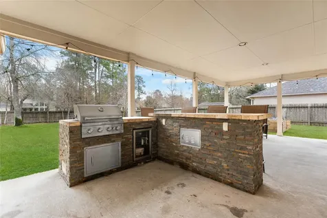 906 Fairbanks Drive Magnolia TX 77354