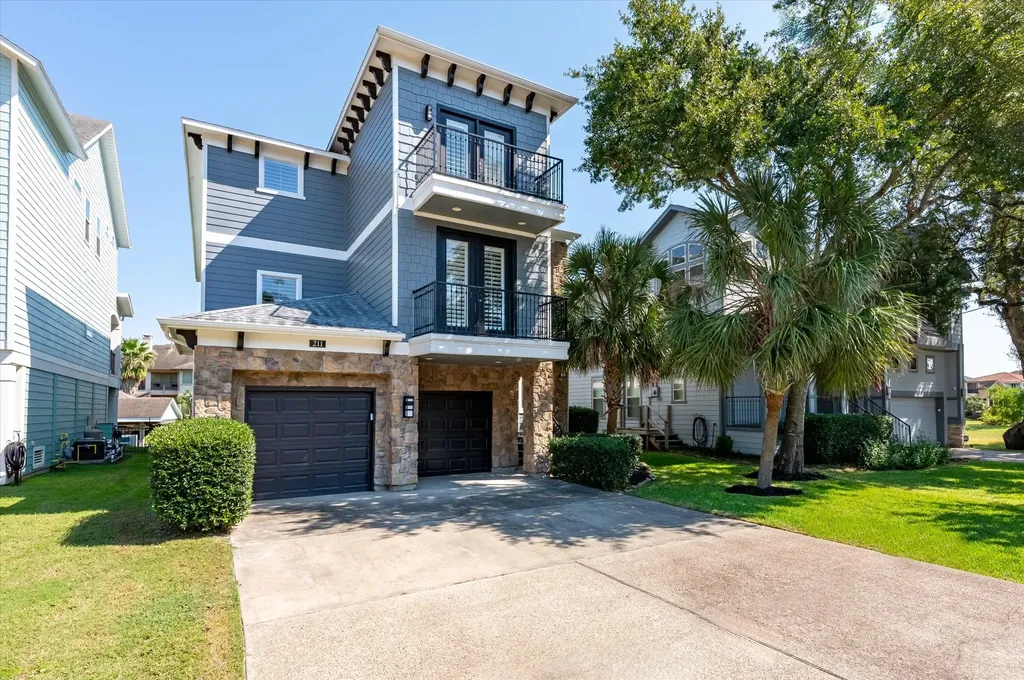 211 Valmar Street Kemah TX 77565