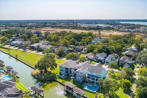 211 Valmar Street Kemah TX 77565