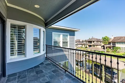 211 Valmar Street Kemah TX 77565