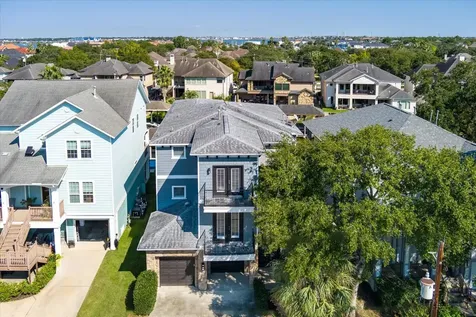 211 Valmar Street Kemah TX 77565