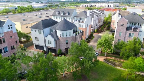 2029 Fannin Station N Houston TX 77045