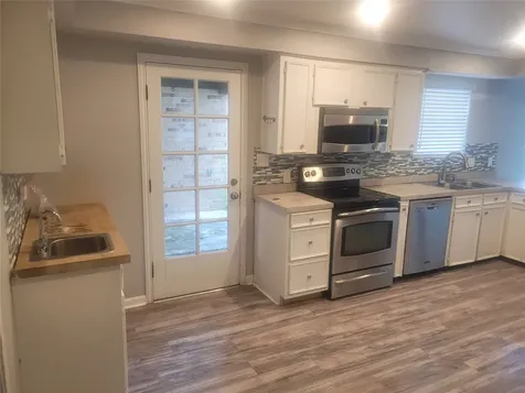 4203 Shady Springs Drive Seabrook TX 77586