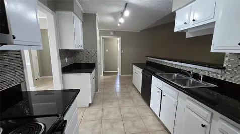 6125 Brookdale Drive League City TX 77573