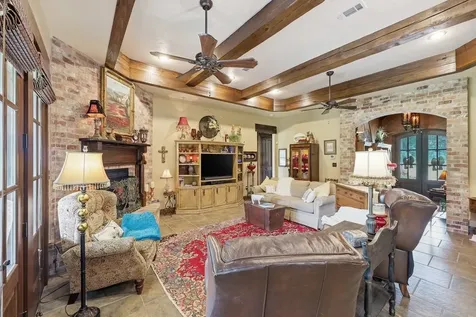 1581 County Road 715 Buna TX 77612