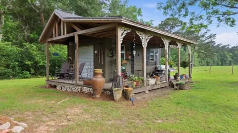 1581 County Road 715 Buna TX 77612