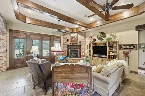 1581 County Road 715 Buna TX 77612