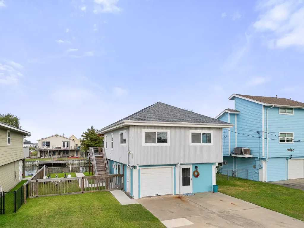 66 Tarpon Street Bayou Vista TX 77563