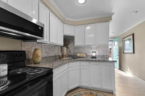 66 Tarpon Street Bayou Vista TX 77563