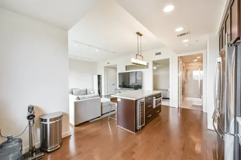 2207 Bancroft Street 706 Houston TX 77027