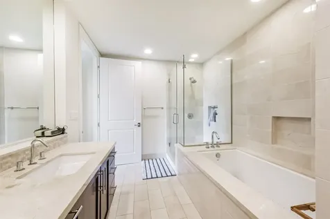 2207 Bancroft Street 706 Houston TX 77027