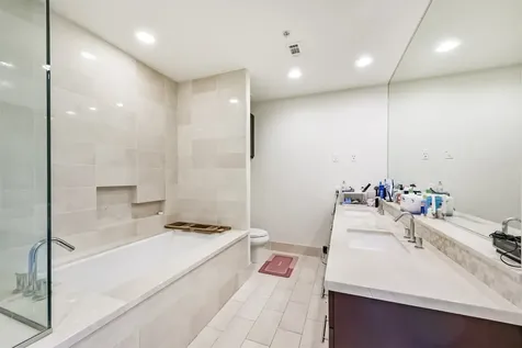 2207 Bancroft Street 706 Houston TX 77027