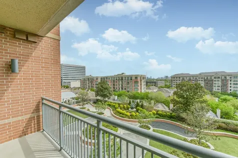 2207 Bancroft Street 706 Houston TX 77027