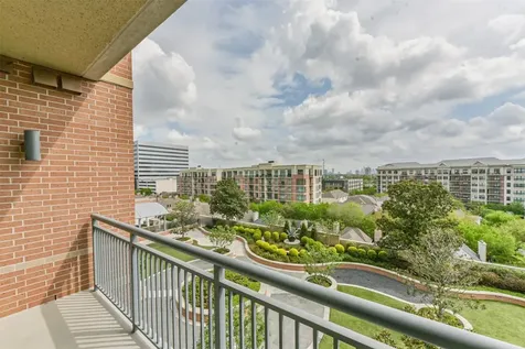 2207 Bancroft Street 706 Houston TX 77027
