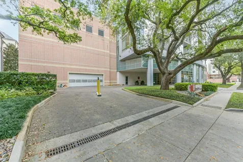 2207 Bancroft Street 706 Houston TX 77027
