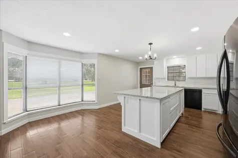 3105 Price Street Nederland TX 77627