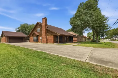 3105 Price Street Nederland TX 77627