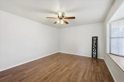 3105 Price Street Nederland TX 77627