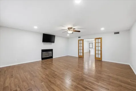 3105 Price Street Nederland TX 77627