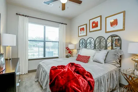 2033 S Gessner Road 4304 Houston TX 77063
