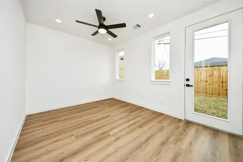 5201 Fairchild Street A Or B Houston TX 77028