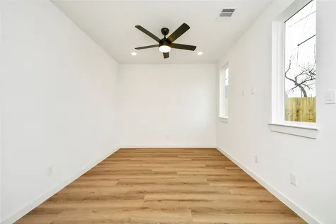 5201 Fairchild Street A Or B Houston TX 77028
