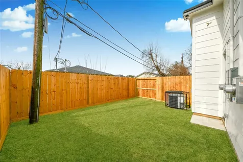 5201 Fairchild Street A Or B Houston TX 77028