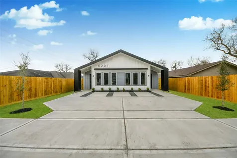 5201 Fairchild Street A Or B Houston TX 77028