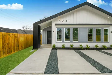 5201 Fairchild Street A Or B Houston TX 77028
