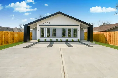5201 Fairchild Street A Or B Houston TX 77028