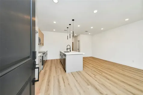 5201 Fairchild Street A Or B Houston TX 77028