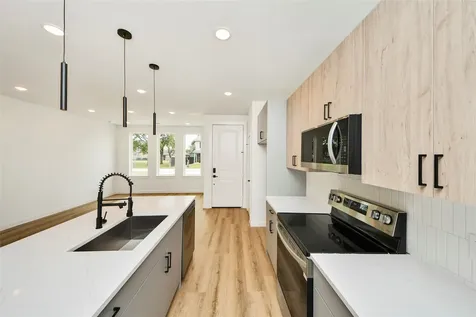 5201 Fairchild Street A Or B Houston TX 77028