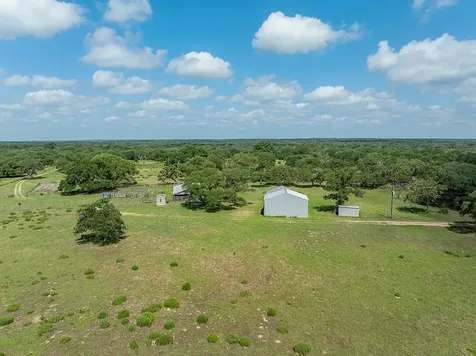 1561 County Road 154 Weimar TX 78934