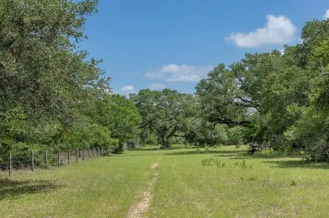 1561 County Road 154 Weimar TX 78934