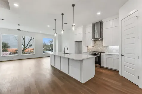 806 Fisher Street A Houston TX 77018