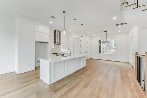 806 Fisher Street A Houston TX 77018