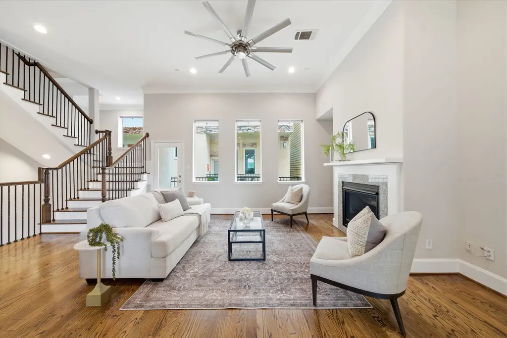 1617 Shearn Street Houston TX 77007