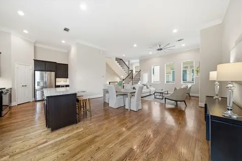 1617 Shearn Street Houston TX 77007
