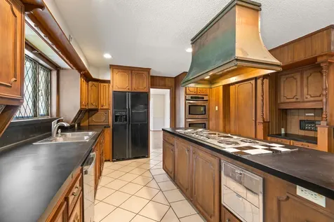 7846 Santa Elena Street Houston TX 77061