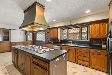 7846 Santa Elena Street Houston TX 77061