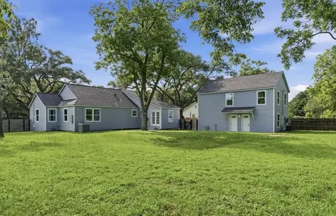 723 N Meyer Street Sealy TX 77474