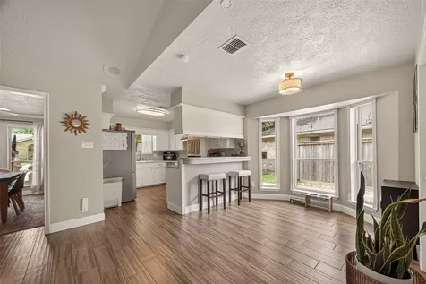 1925 Winding Creek Drive Pearland TX 77581