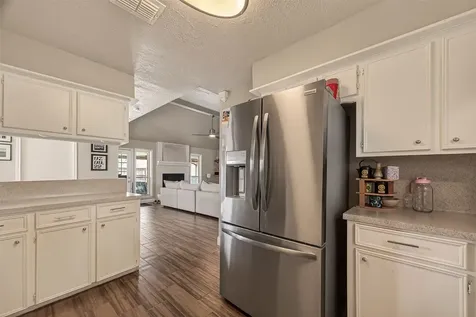 1925 Winding Creek Drive Pearland TX 77581