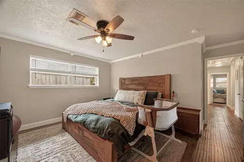 1925 Winding Creek Drive Pearland TX 77581