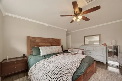 1925 Winding Creek Drive Pearland TX 77581